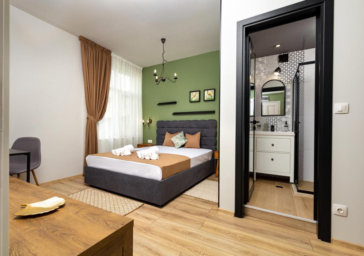 Kapana Guest House On Central Pedestrian Street With Parking Included พลอฟดิฟ ภายนอก รูปภาพ