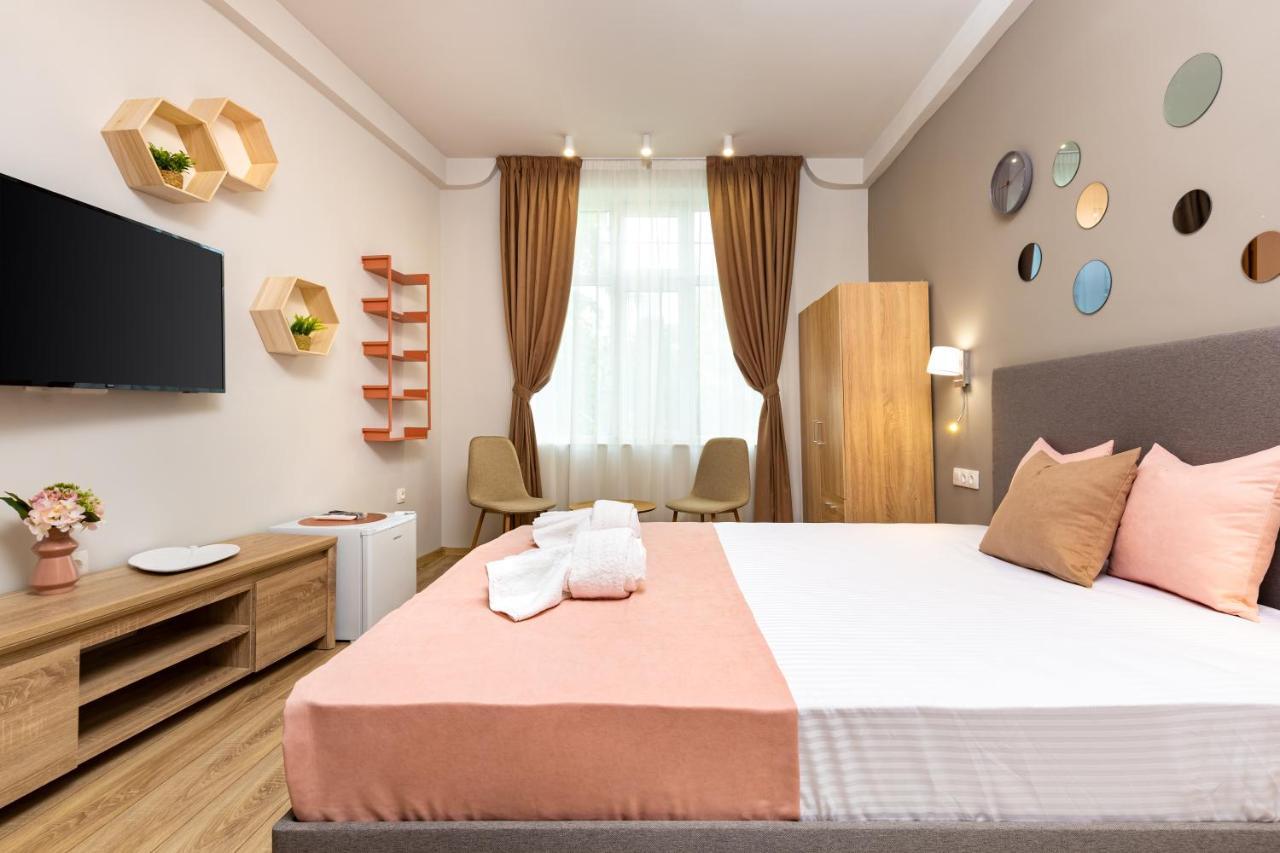 Kapana Guest House On Central Pedestrian Street With Parking Included พลอฟดิฟ ภายนอก รูปภาพ